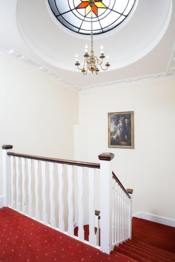 The Angel Posting House & Livery Guildford Esterno foto